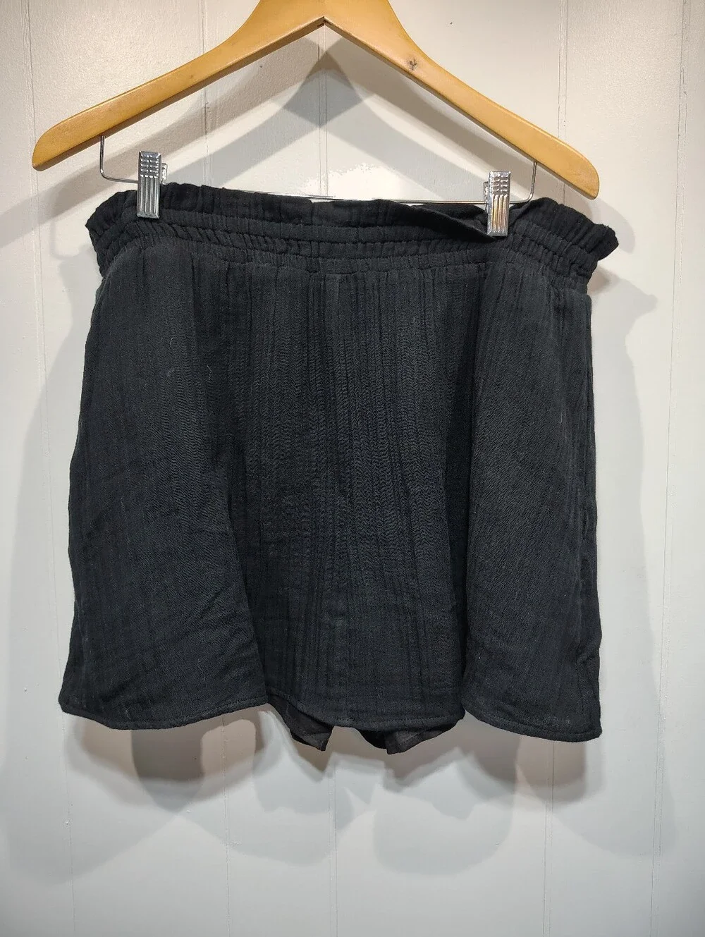Old Navy Cotton Crinkle Gauze Ruffle Mini Skort Large L Black NWOT